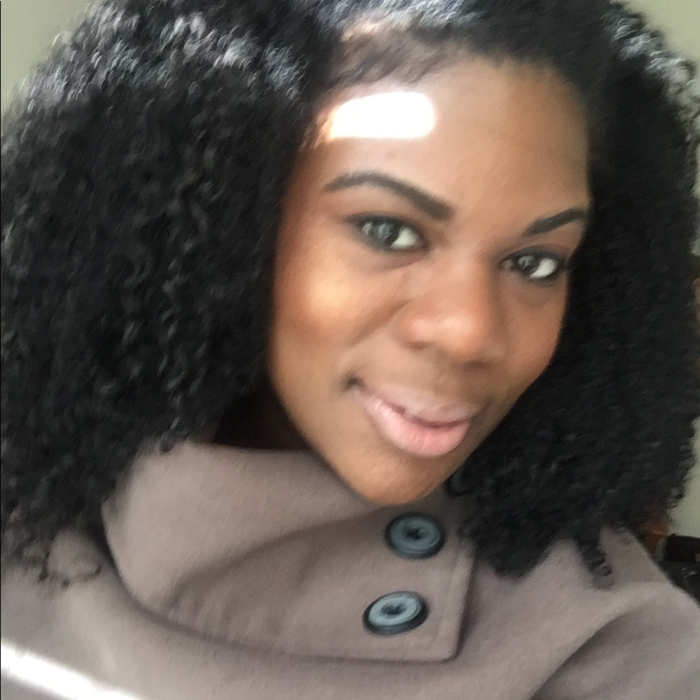 Meet your Posher, Jasmine